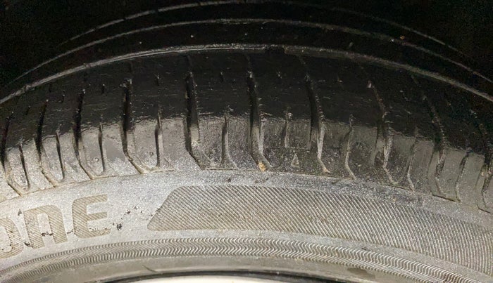 2016 Hyundai Elite i20 ASTA 1.2, Petrol, Manual, 93,367 km, Right Front Tyre Tread