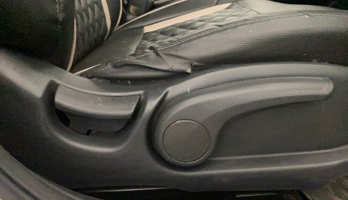 2016 Hyundai Elite i20 ASTA 1.2, Petrol, Manual, 93,367 km, Driver Side Adjustment Panel