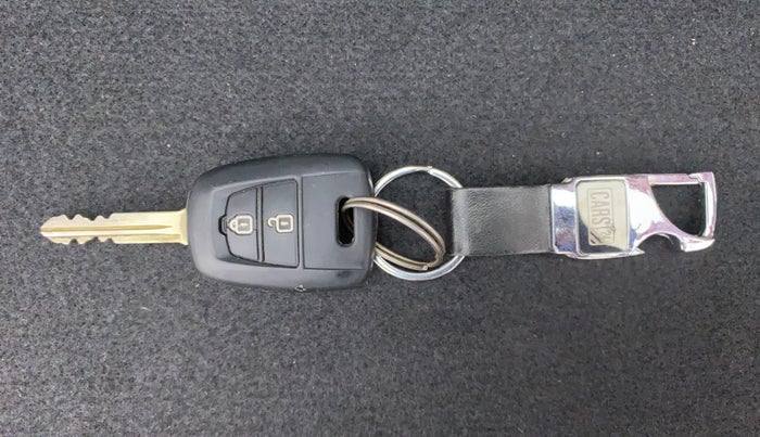 2019 Hyundai Grand i10 SPORTZ AT 1.2 KAPPA VTVT, Petrol, Automatic, 31,938 km, Key Close Up