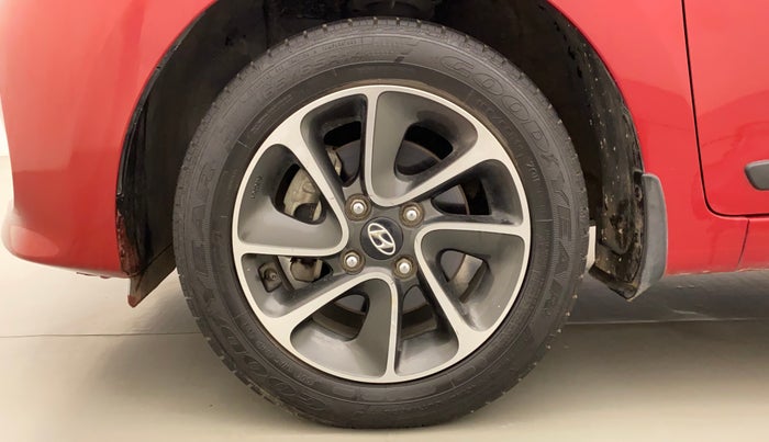 2019 Hyundai Grand i10 SPORTZ AT 1.2 KAPPA VTVT, Petrol, Automatic, 31,938 km, Left Front Wheel