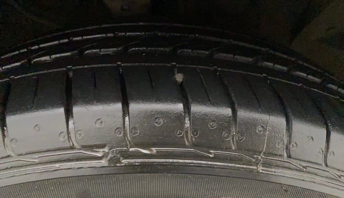 2016 Hyundai Creta SX PLUS AT 1.6 PETROL, Petrol, Automatic, 65,597 km, Left Rear Tyre Tread