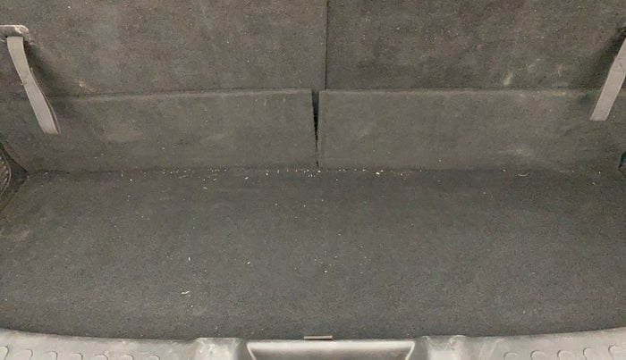 2021 MG HECTOR PLUS SMART 2.0 DIESEL TURBO MT 7-STR, Diesel, Manual, 58,647 km, Boot Inside