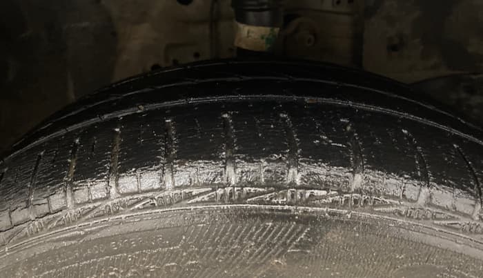 2015 Honda Brio S MT, Petrol, Manual, 38,629 km, Right Front Tyre Tread