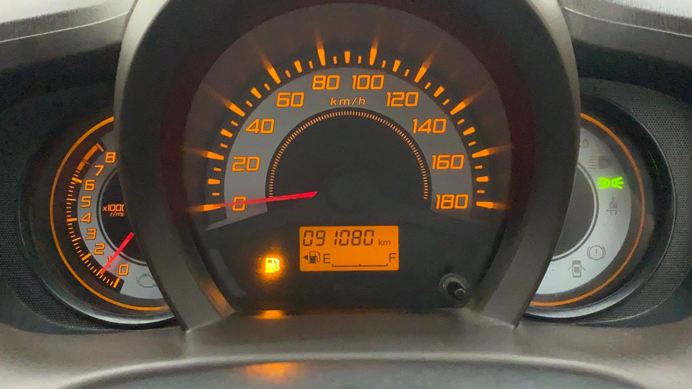 2013 Honda Brio S MT, Petrol, Manual, 91,080 km, Odometer Image