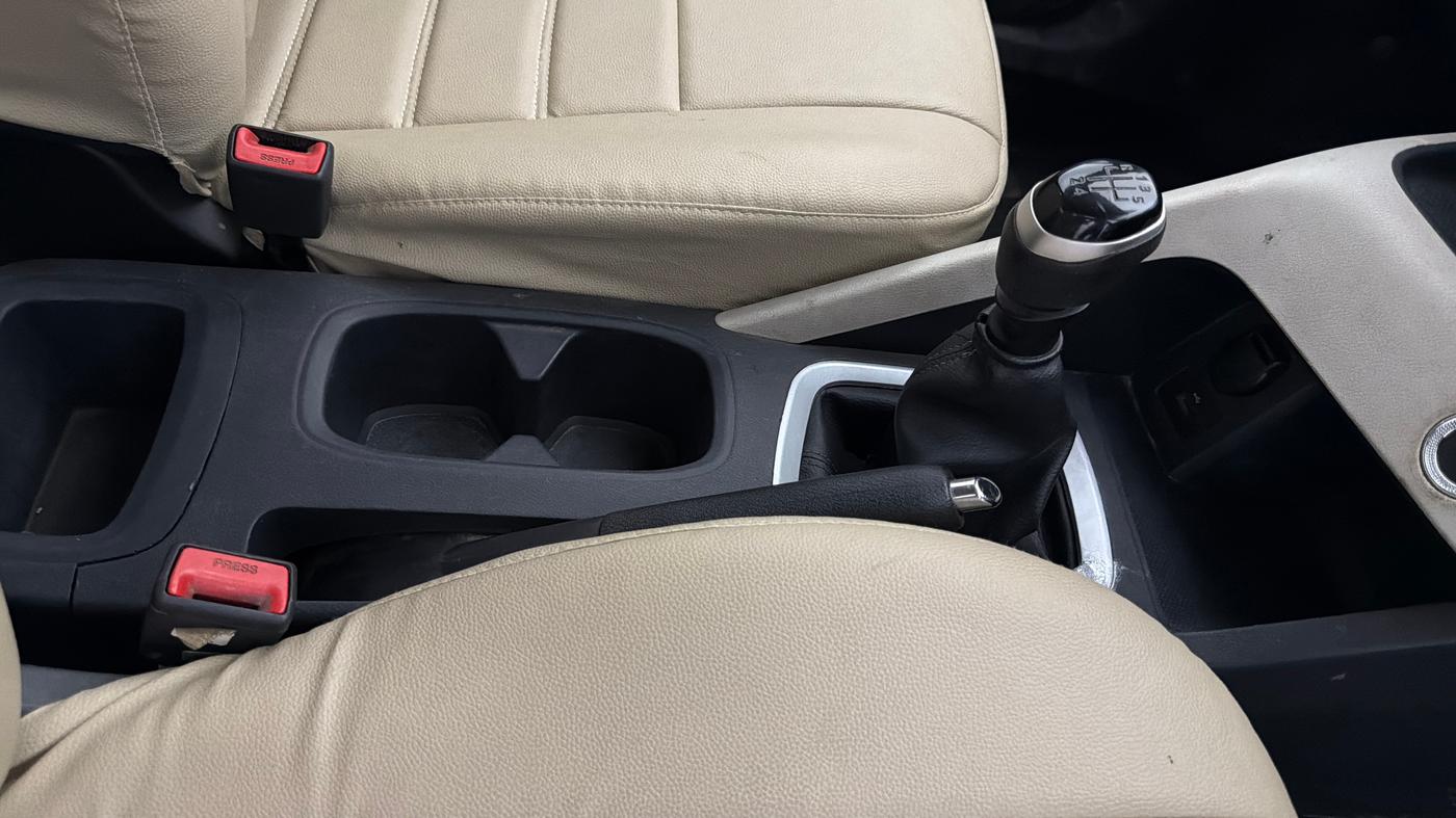 2023 Nissan MAGNITE XV MT, Petrol, Manual, 70,814 km, Gear Lever