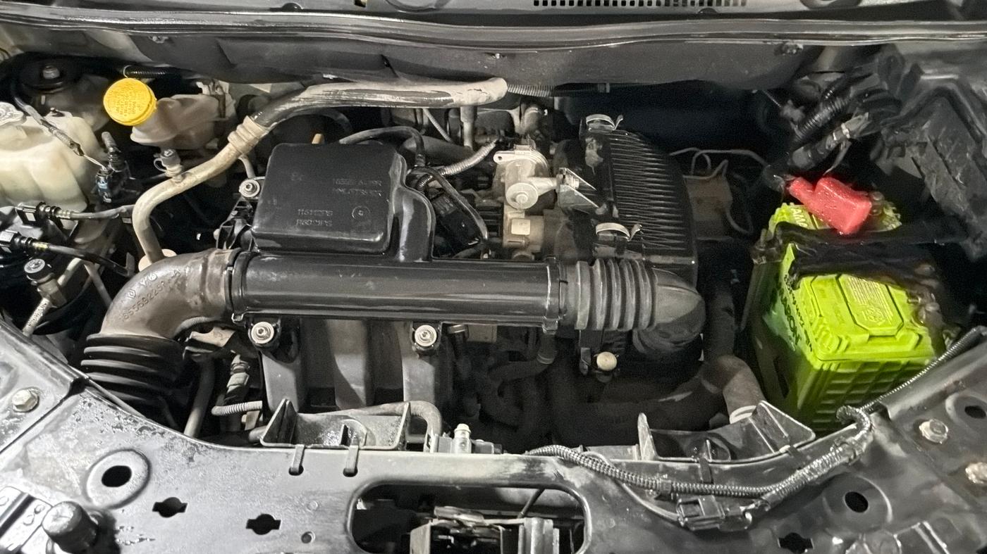 2023 Nissan MAGNITE XV MT, Petrol, Manual, 70,814 km, Engine View