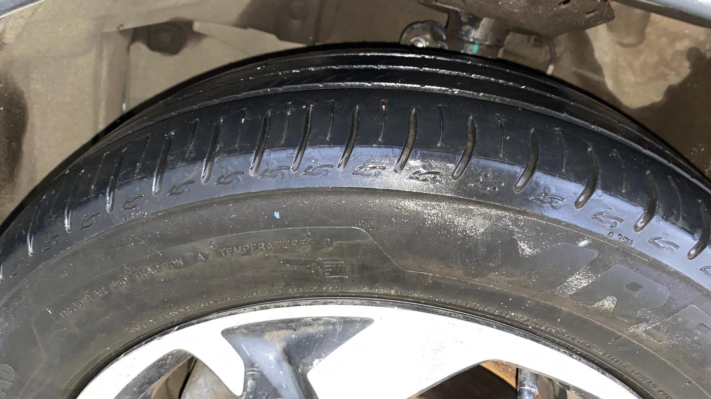 2017 Honda BR-V 1.5L I-VTEC V CVT, Petrol, Automatic, 1,03,352 km, Left Front Tyre Tread