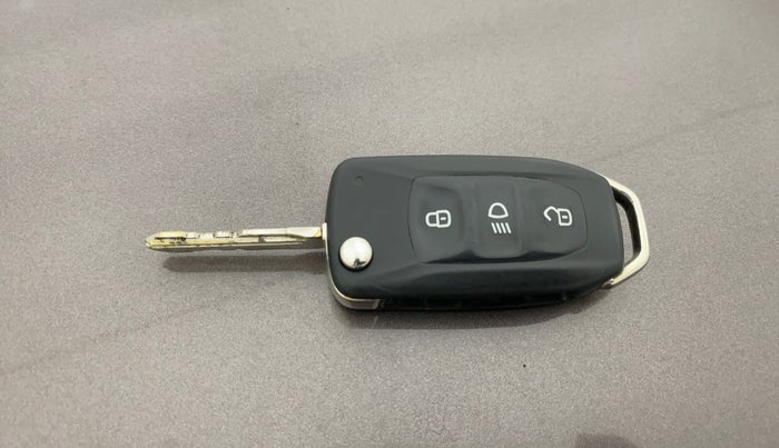 2018 Tata TIGOR XZ (O) PETROL, Petrol, Manual, 67,411 km, Key Close Up