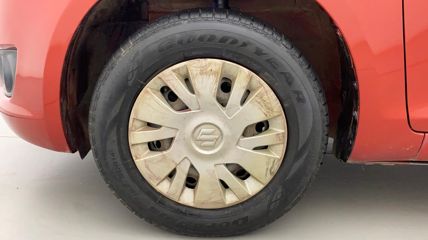 2013 Maruti Swift VXI, Petrol, Manual, 61,817 km, Left Front Wheel