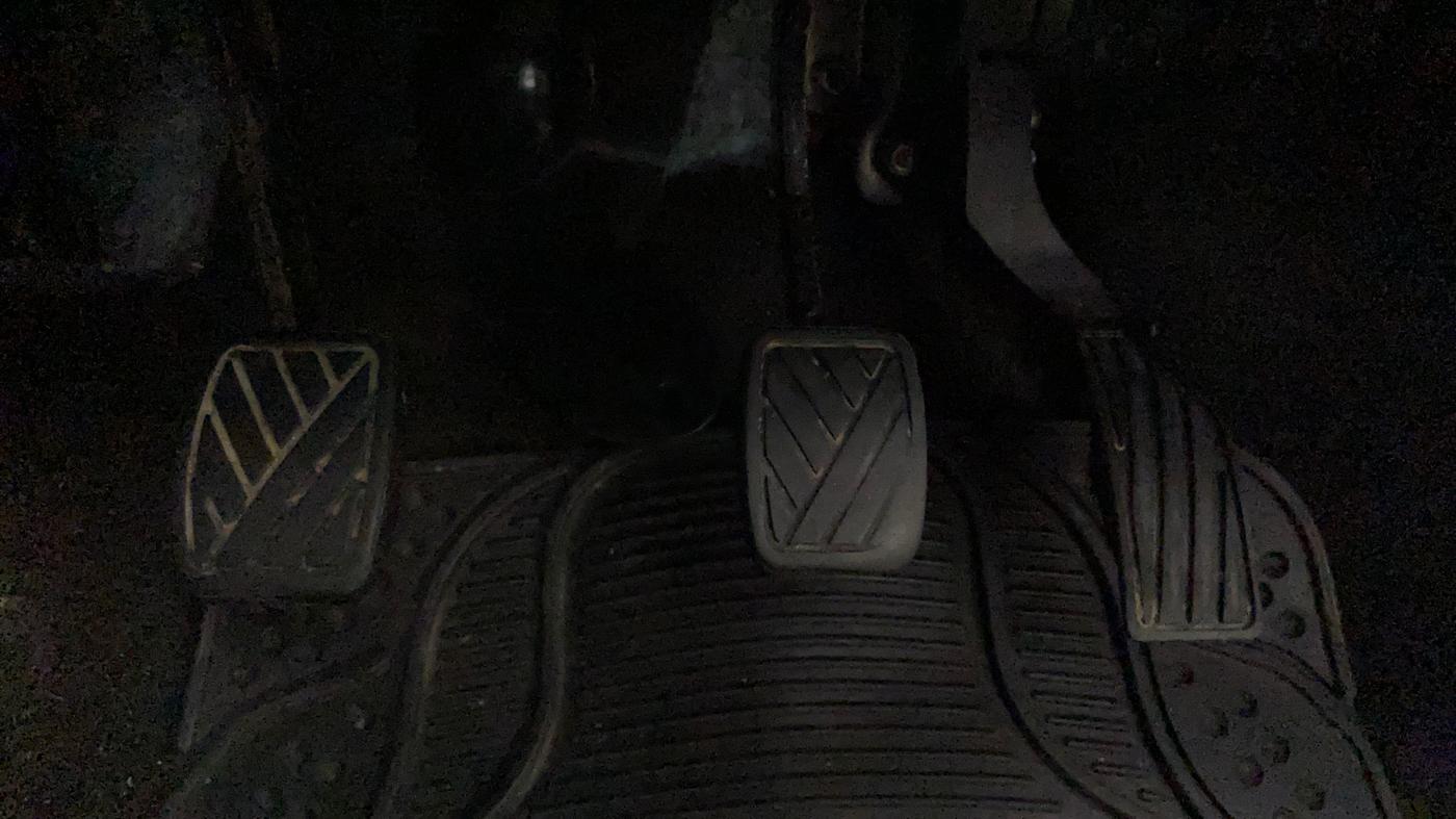 2013 Maruti Swift VXI, Petrol, Manual, 61,817 km, Pedals
