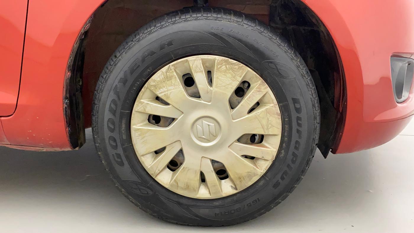 2013 Maruti Swift VXI, Petrol, Manual, 61,817 km, Right Front Wheel