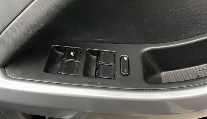 2021 Tata NEXON XMA SUNROOF PETROL, Petrol, Automatic, 86,573 km, Driver Side Door Panels Control