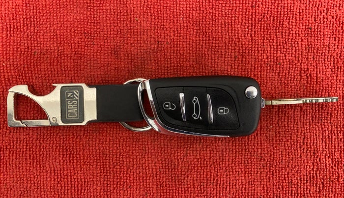2021 Maruti New Wagon-R LXI CNG 1.0 L, CNG, Manual, 13,157 km, Key Close Up