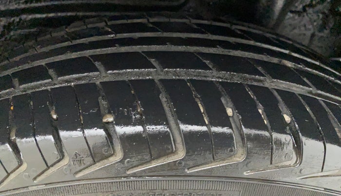 2021 Maruti New Wagon-R LXI CNG 1.0 L, CNG, Manual, 13,157 km, Right Front Tyre Tread