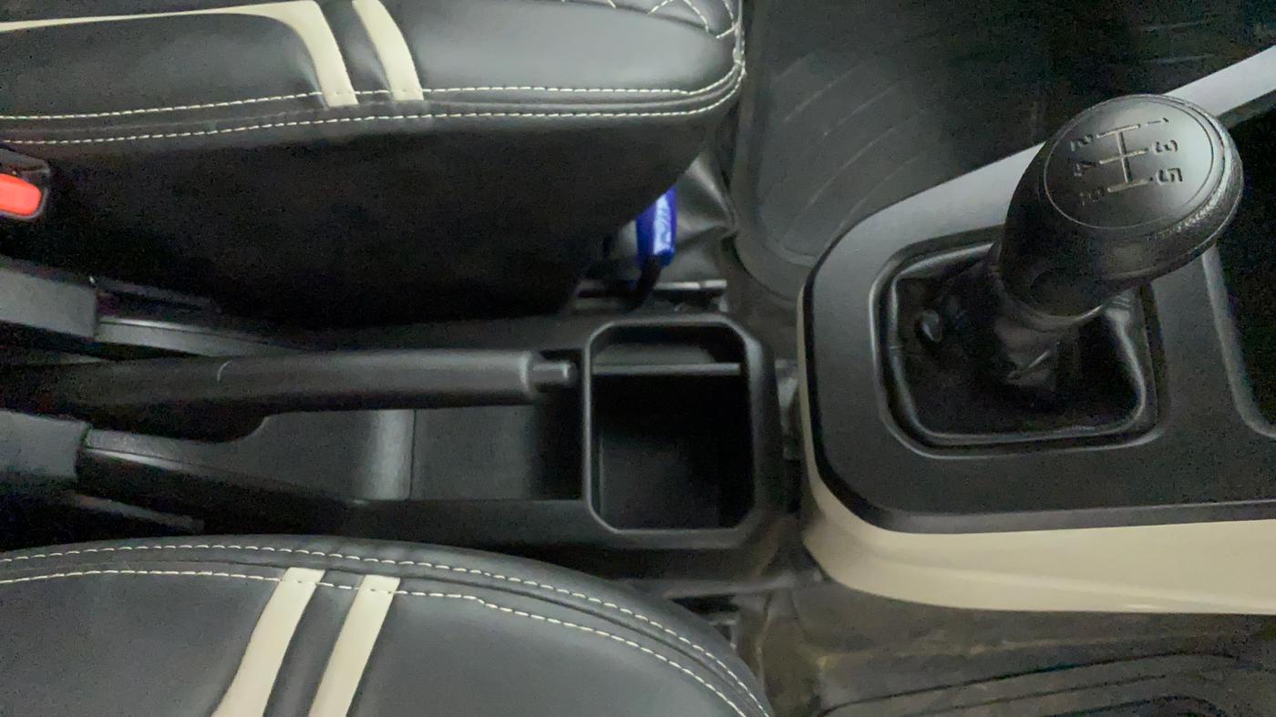 2021 Maruti New Wagon-R LXI CNG 1.0 L, CNG, Manual, 13,157 km, Gear Lever