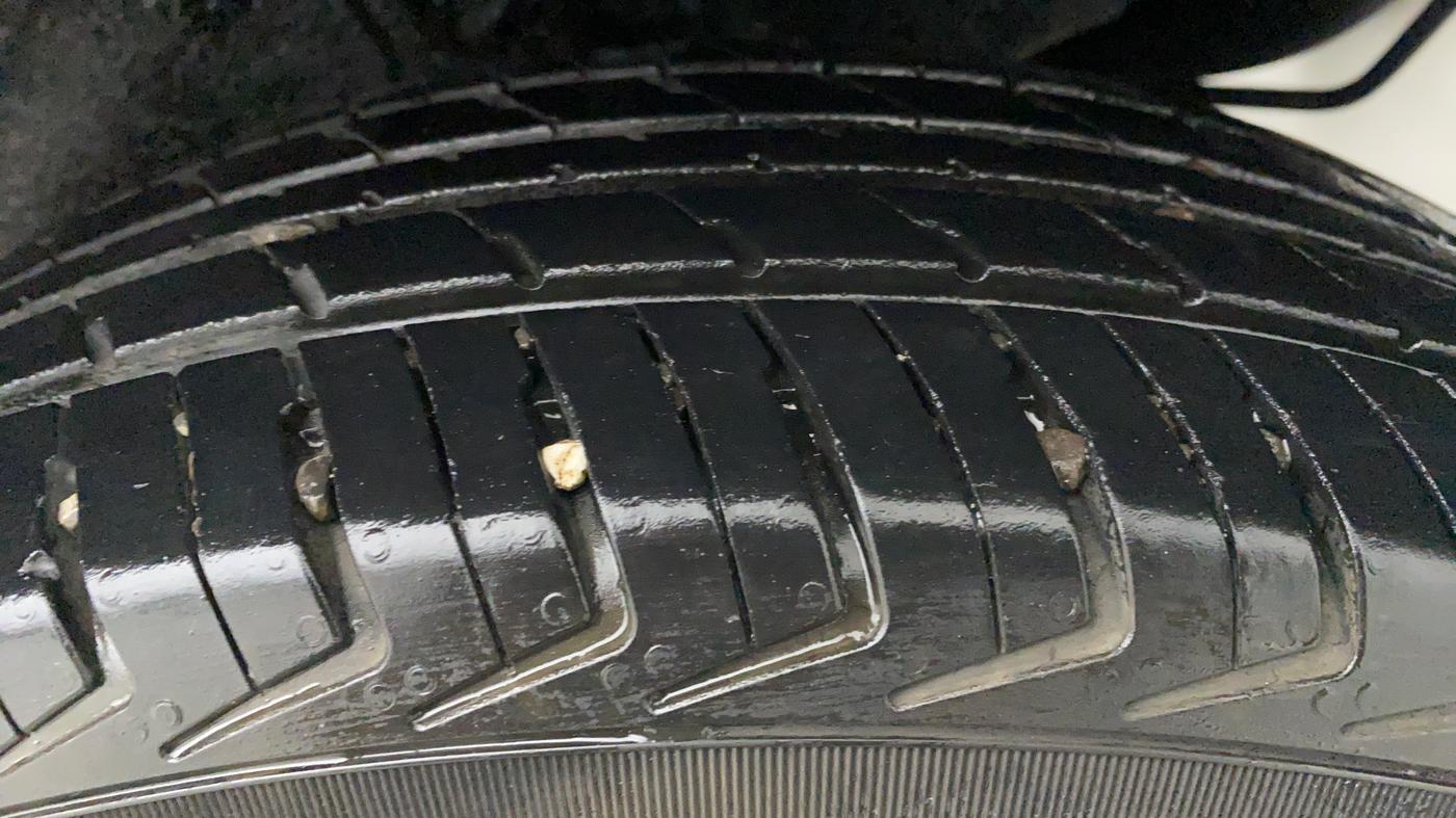 2021 Maruti New Wagon-R LXI CNG 1.0 L, CNG, Manual, 13,157 km, Left Front Tyre Tread