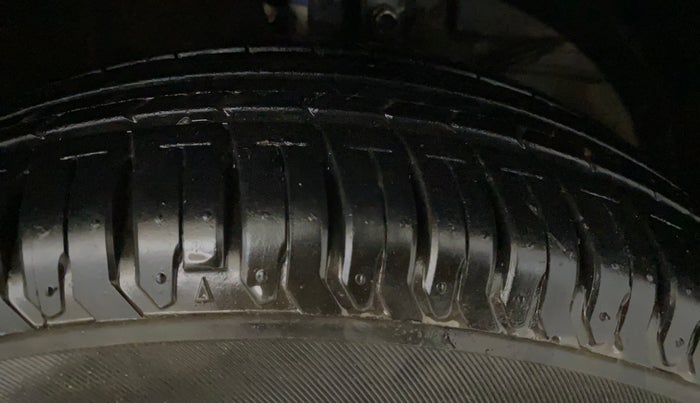 2024 Maruti Dzire ZXI, Petrol, Manual, 12,581 km, Right Front Tyre Tread