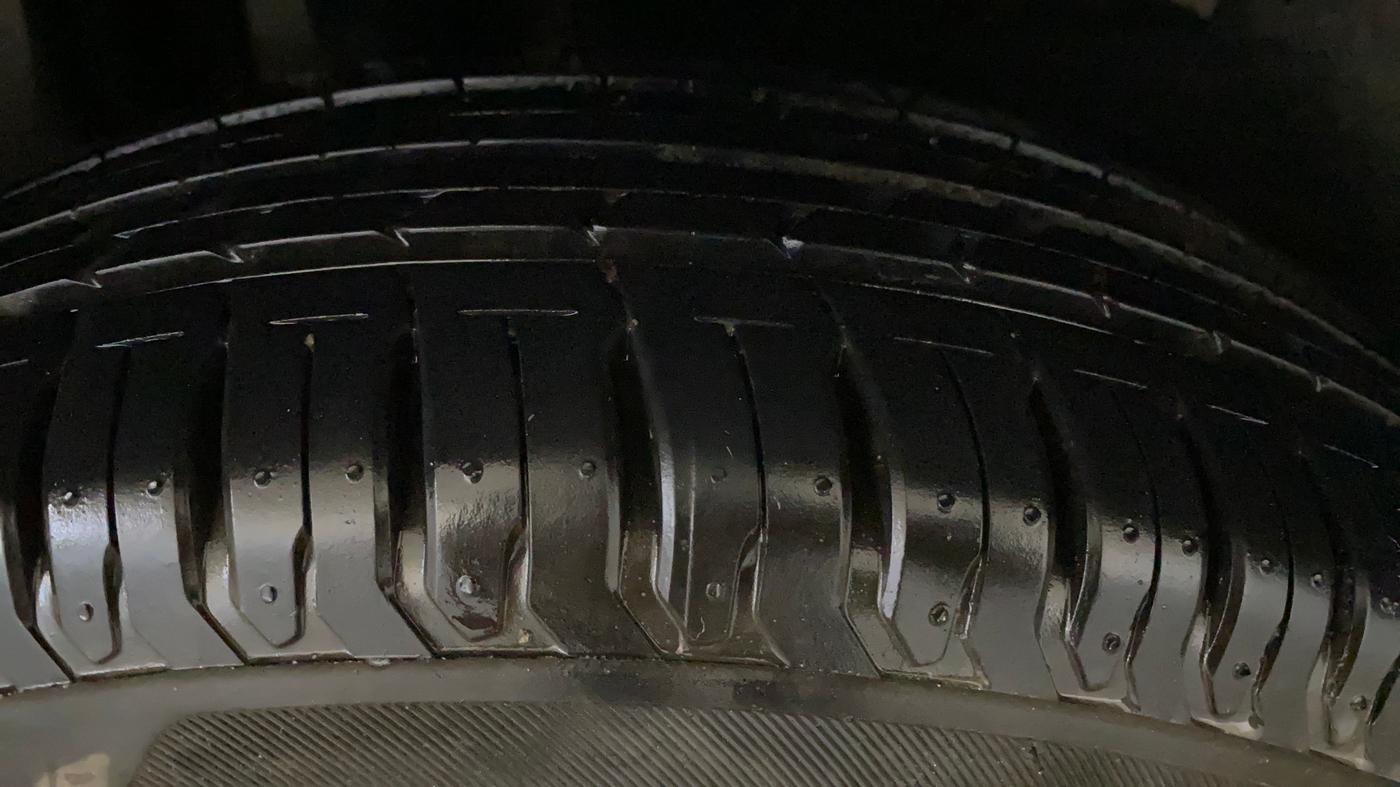 2024 Maruti Dzire ZXI, Petrol, Manual, 12,598 km, Right Rear Tyre Tread