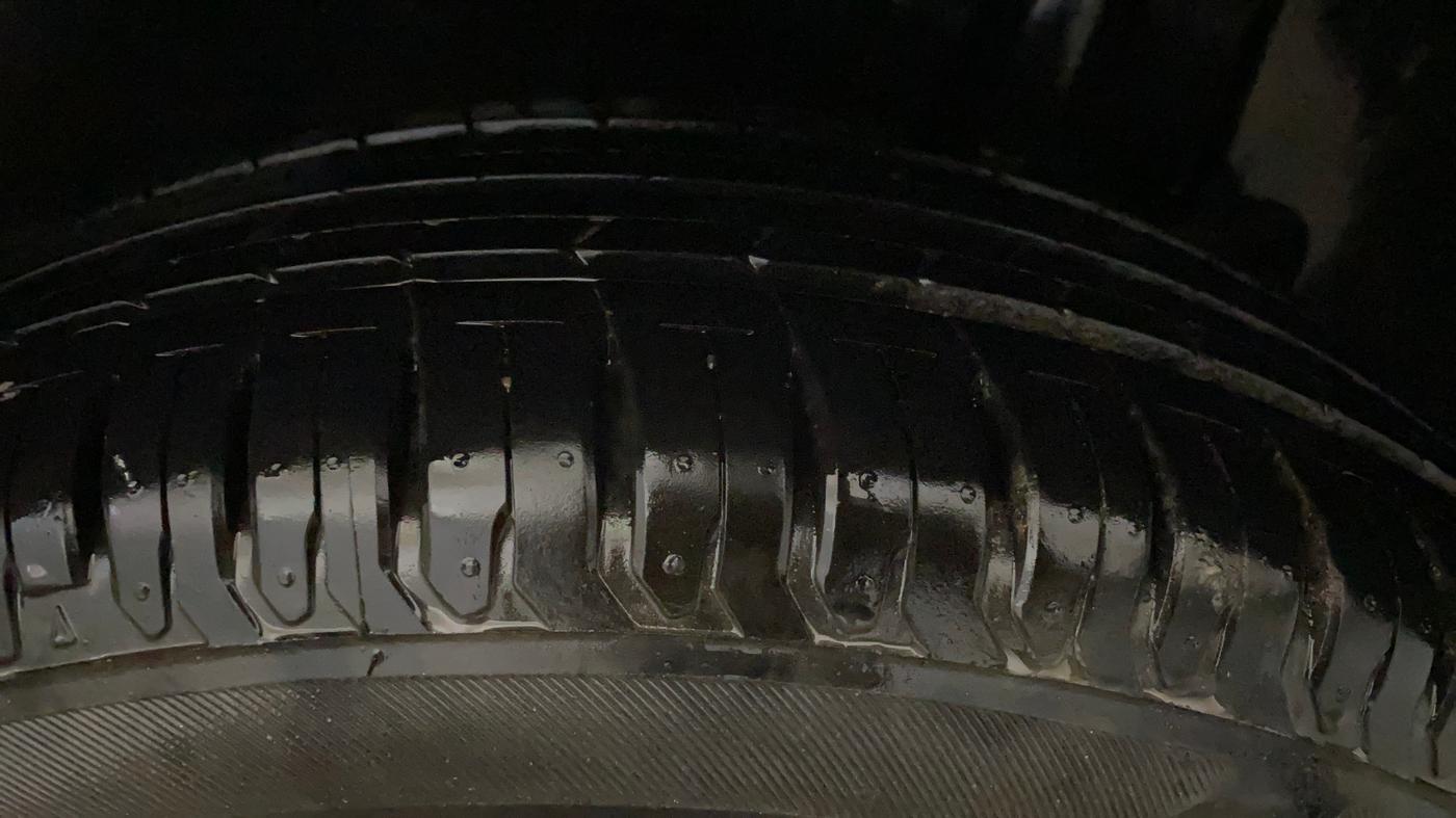 2024 Maruti Dzire ZXI, Petrol, Manual, 12,598 km, Left Rear Tyre Tread