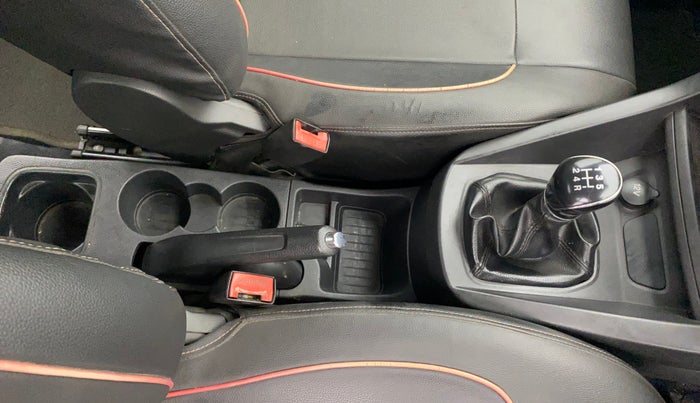 2018 Ford New Figo Titanium 1.5 TDCi Opt, Diesel, Manual, 1,18,136 km, Gear Lever