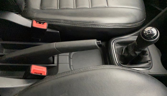 2019 Volkswagen Ameo COMFORTLINE 1.0L, Petrol, Manual, 54,390 km, Gear Lever