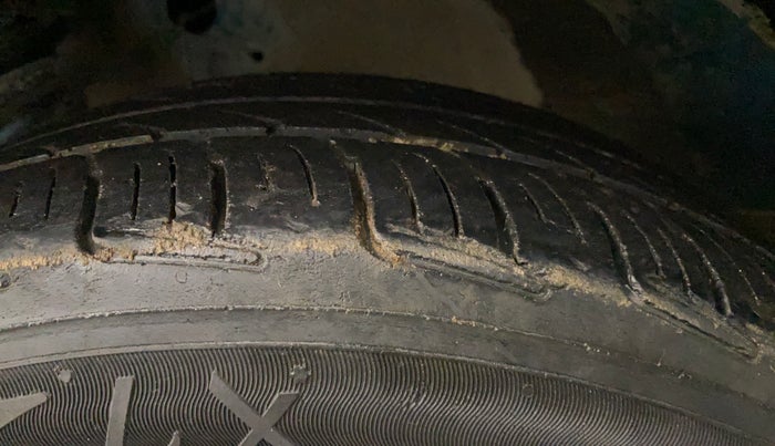 2020 Maruti IGNIS ZETA 1.2, CNG, Manual, 1,23,362 km, Left Front Tyre Tread