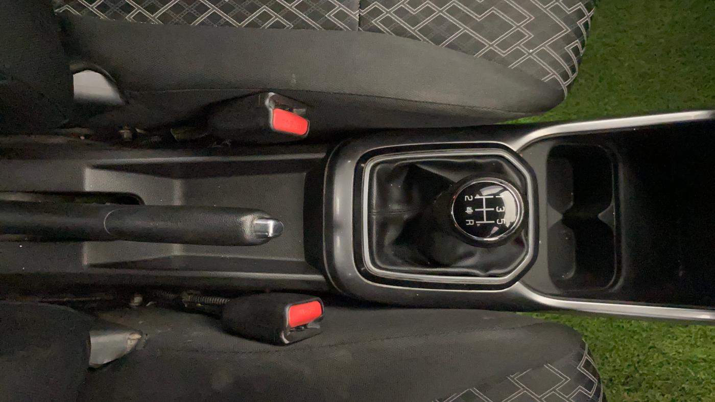 2020 Maruti IGNIS ZETA 1.2, CNG, Manual, 1,23,362 km, Gear Lever