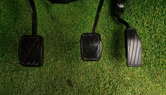 2020 Maruti IGNIS ZETA 1.2, CNG, Manual, 1,23,362 km, Pedals