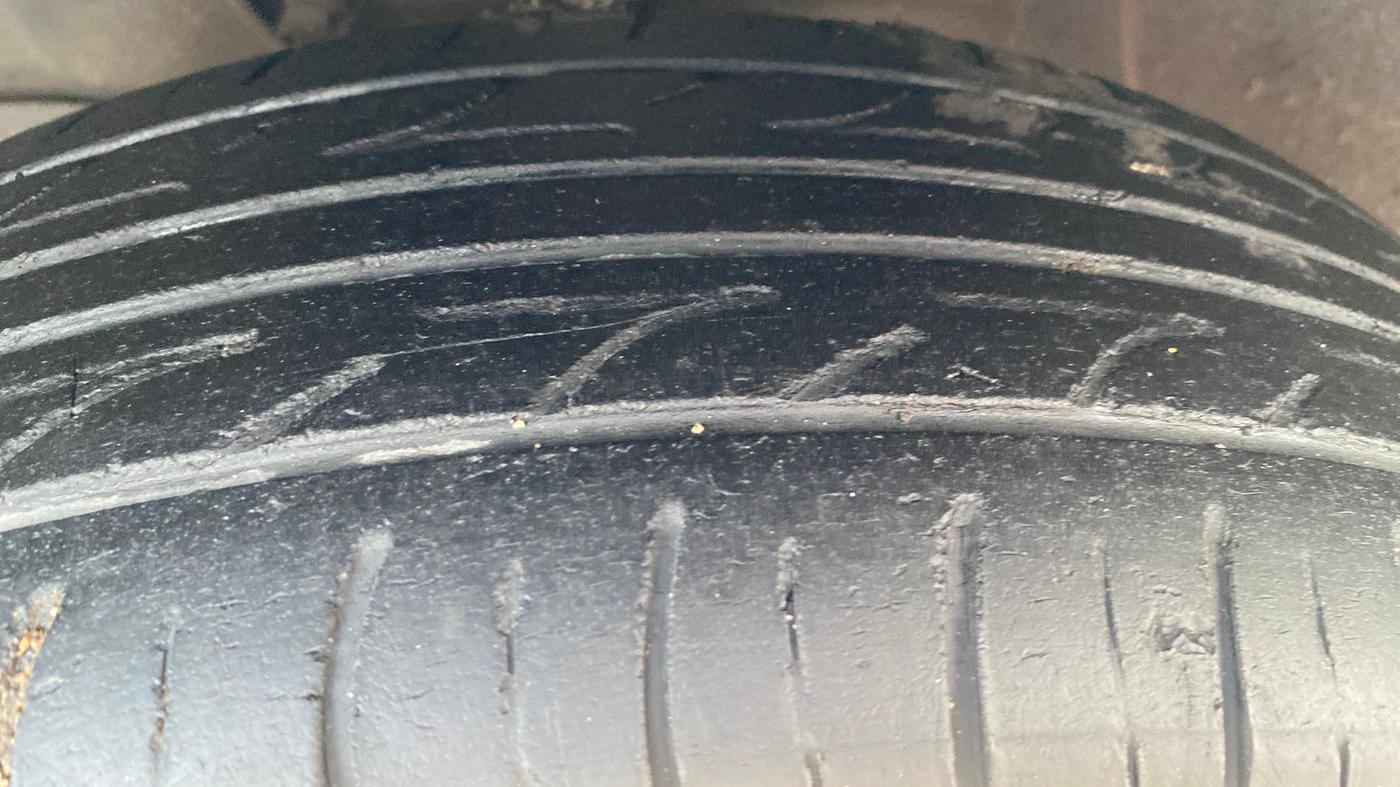 2021 Maruti New Wagon-R ZXI 1.2, CNG, Manual, 92,400 km, Left Front Tyre Tread