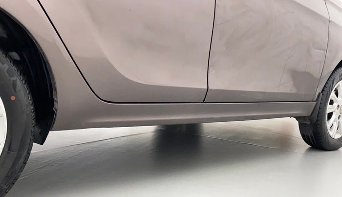 2018 Tata Tiago XZ PETROL, Petrol, Manual, 71,390 km, Right running board - Minor scratches