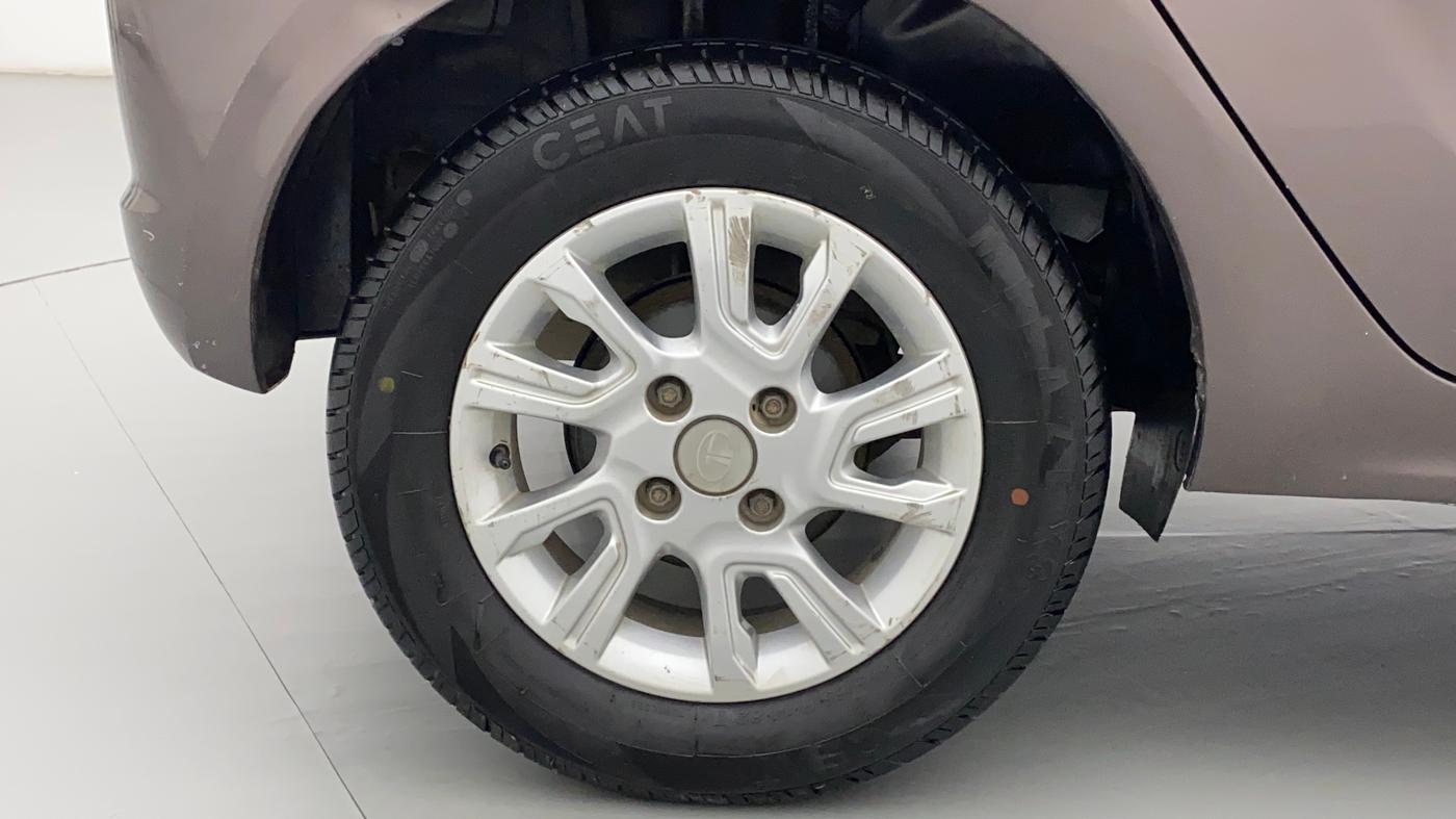 2018 Tata Tiago XZ PETROL, Petrol, Manual, 71,390 km, Right Rear Wheel