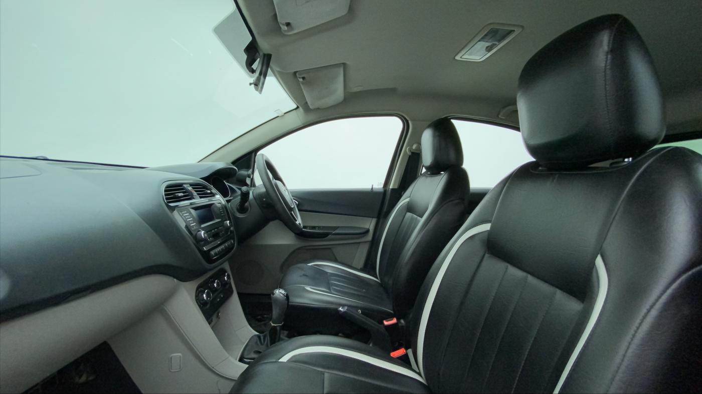 2018 Tata Tiago XZ PETROL, Petrol, Manual, 71,390 km, Right Side Front Door Cabin
