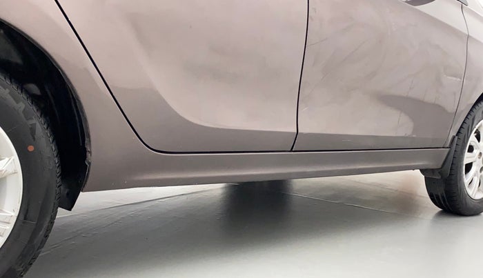 2018 Tata Tiago XZ PETROL, Petrol, Manual, 71,390 km, Right running board - Paint has minor damage