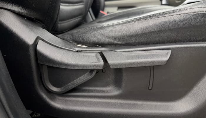 2021 KIA SONET HTX 1.0 IMT, Petrol, Manual, 84,752 km, Driver Side Adjustment Panel