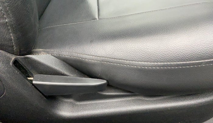 2010 Ford Figo 1.2 EXI DURATEC, Petrol, Manual, 41,678 km, Driver Side Adjustment Panel