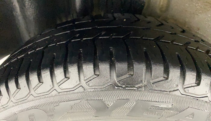 2010 Ford Figo 1.2 EXI DURATEC, Petrol, Manual, 41,678 km, Right Rear Tyre Tread