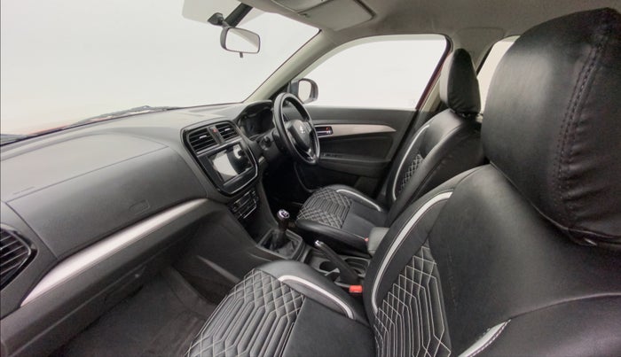 2016 Maruti Vitara Brezza ZDI PLUS DUAL TONE, Diesel, Manual, 1,07,751 km, Right Side Front Door Cabin