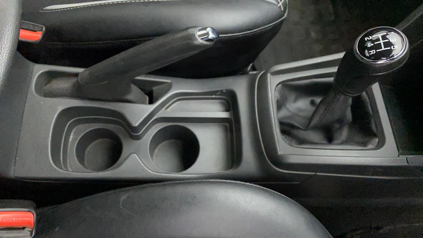 2016 Maruti Vitara Brezza ZDI PLUS DUAL TONE, Diesel, Manual, 1,07,751 km, Gear Lever
