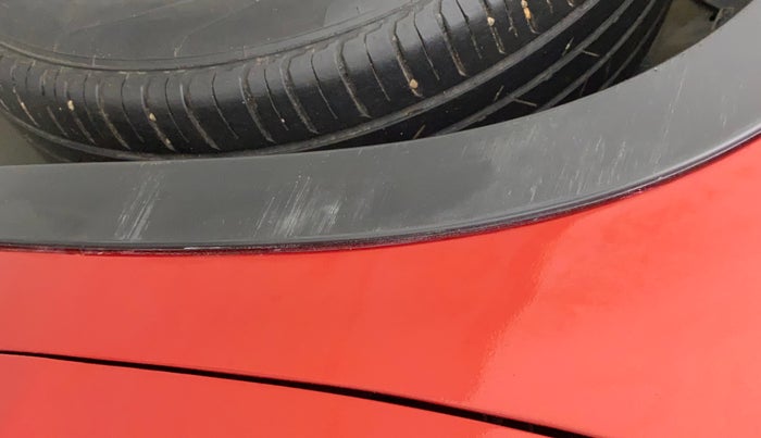 2016 Maruti Vitara Brezza ZDI PLUS DUAL TONE, Diesel, Manual, 1,07,751 km, Left fender - Minor scratches