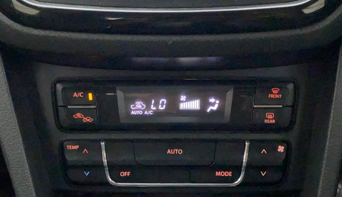 2016 Maruti Vitara Brezza ZDI PLUS DUAL TONE, Diesel, Manual, 1,07,751 km, Automatic Climate Control