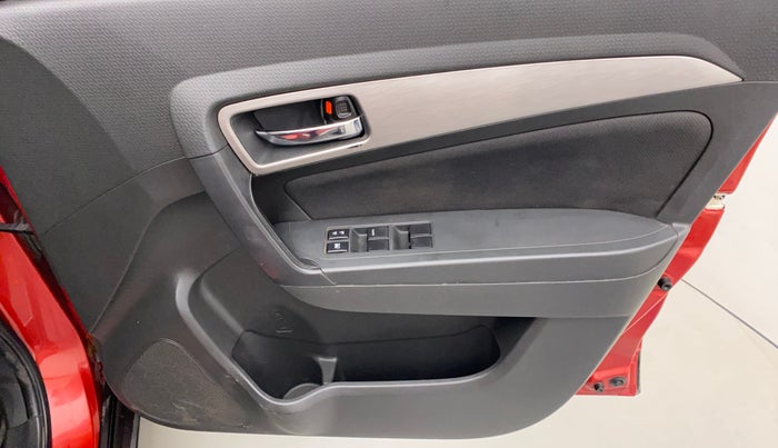 2016 Maruti Vitara Brezza ZDI PLUS DUAL TONE, Diesel, Manual, 1,07,751 km, Driver Side Door Panels Control