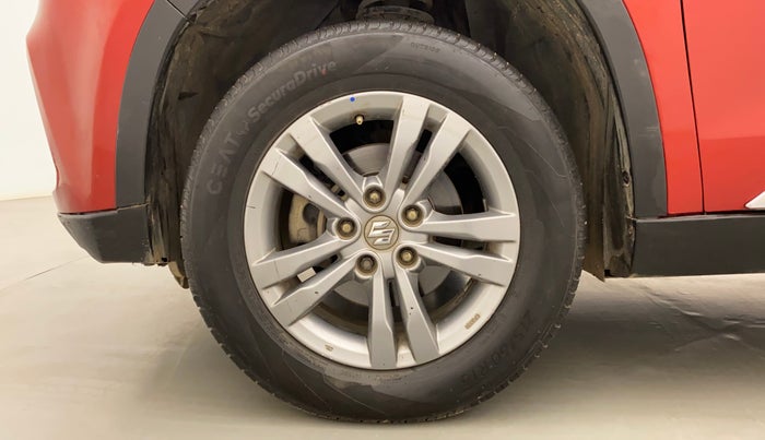 2016 Maruti Vitara Brezza ZDI PLUS DUAL TONE, Diesel, Manual, 1,07,751 km, Left Front Wheel