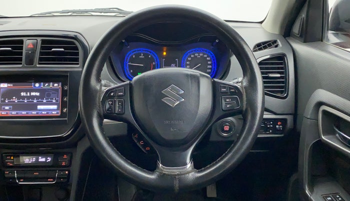 2016 Maruti Vitara Brezza ZDI PLUS DUAL TONE, Diesel, Manual, 1,07,751 km, Steering Wheel Close Up