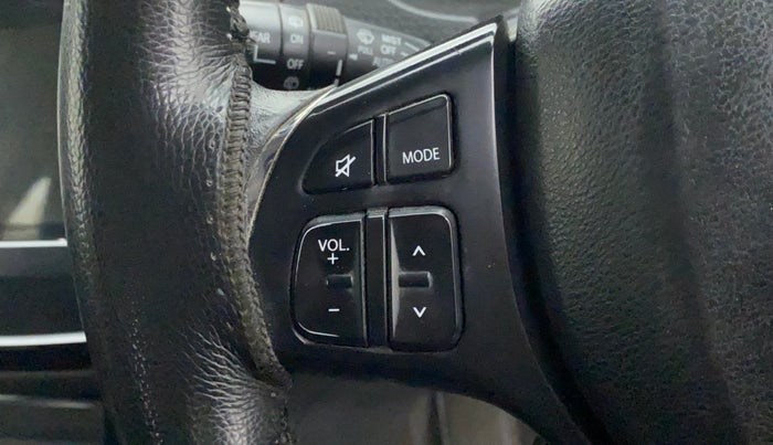 2016 Maruti Vitara Brezza ZDI PLUS DUAL TONE, Diesel, Manual, 1,07,751 km, Steering wheel - Sound system control not functional
