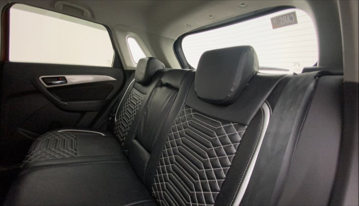 2016 Maruti Vitara Brezza ZDI PLUS DUAL TONE, Diesel, Manual, 1,07,751 km, Right Side Rear Door Cabin