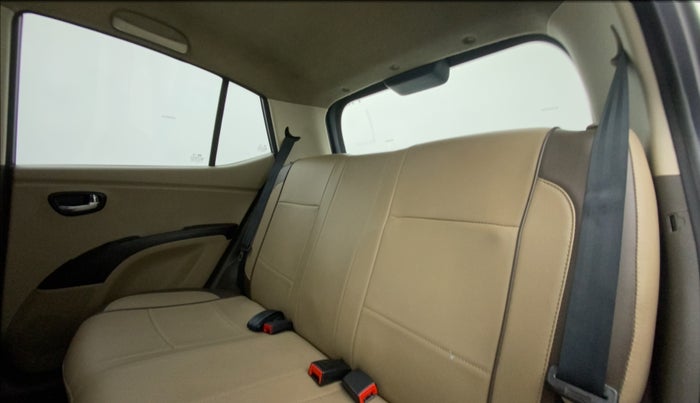 2015 Hyundai i10 SPORTZ 1.1, Petrol, Manual, 35,473 km, Right Side Rear Door Cabin