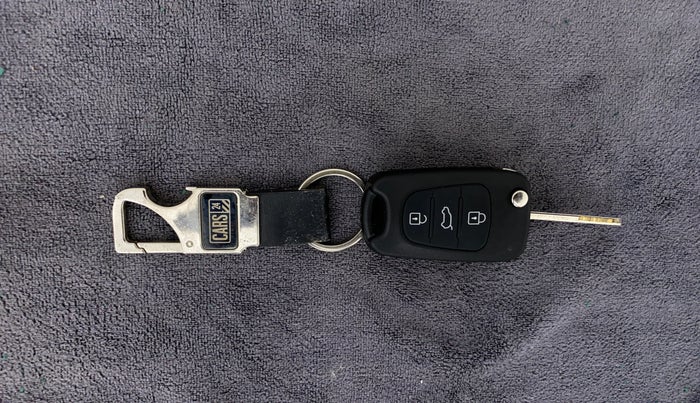 2015 Hyundai i10 SPORTZ 1.1, Petrol, Manual, 35,473 km, Key Close Up