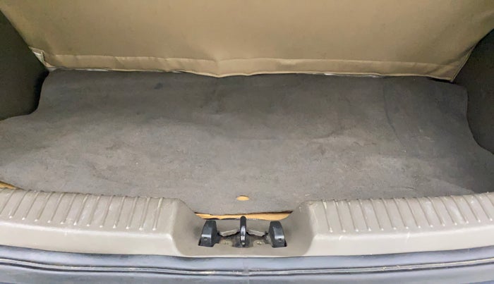 2015 Hyundai i10 SPORTZ 1.1, Petrol, Manual, 35,473 km, Boot Inside