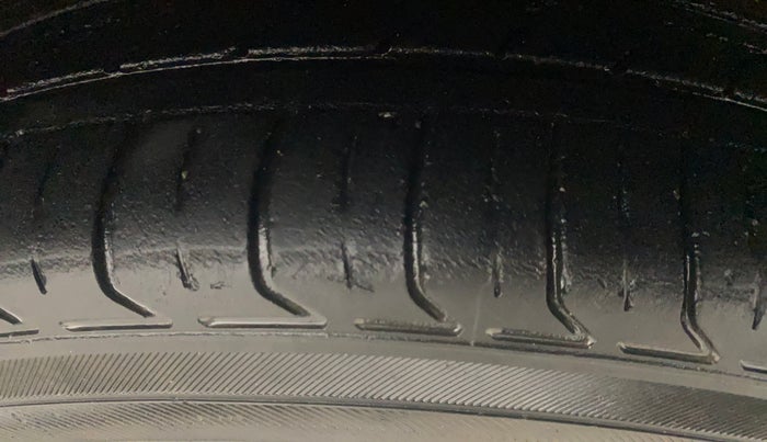 2019 Tata TIGOR XZA PETROL, Petrol, Automatic, 81,313 km, Right Front Tyre Tread