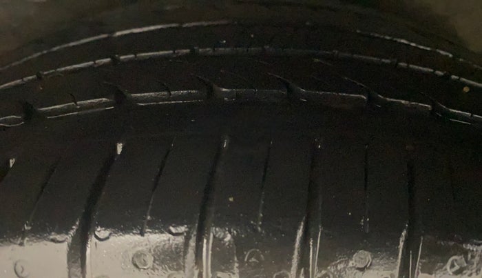 2013 Hyundai Verna FLUIDIC 1.6 VTVT SX, Petrol, Manual, 70,493 km, Right Rear Tyre Tread